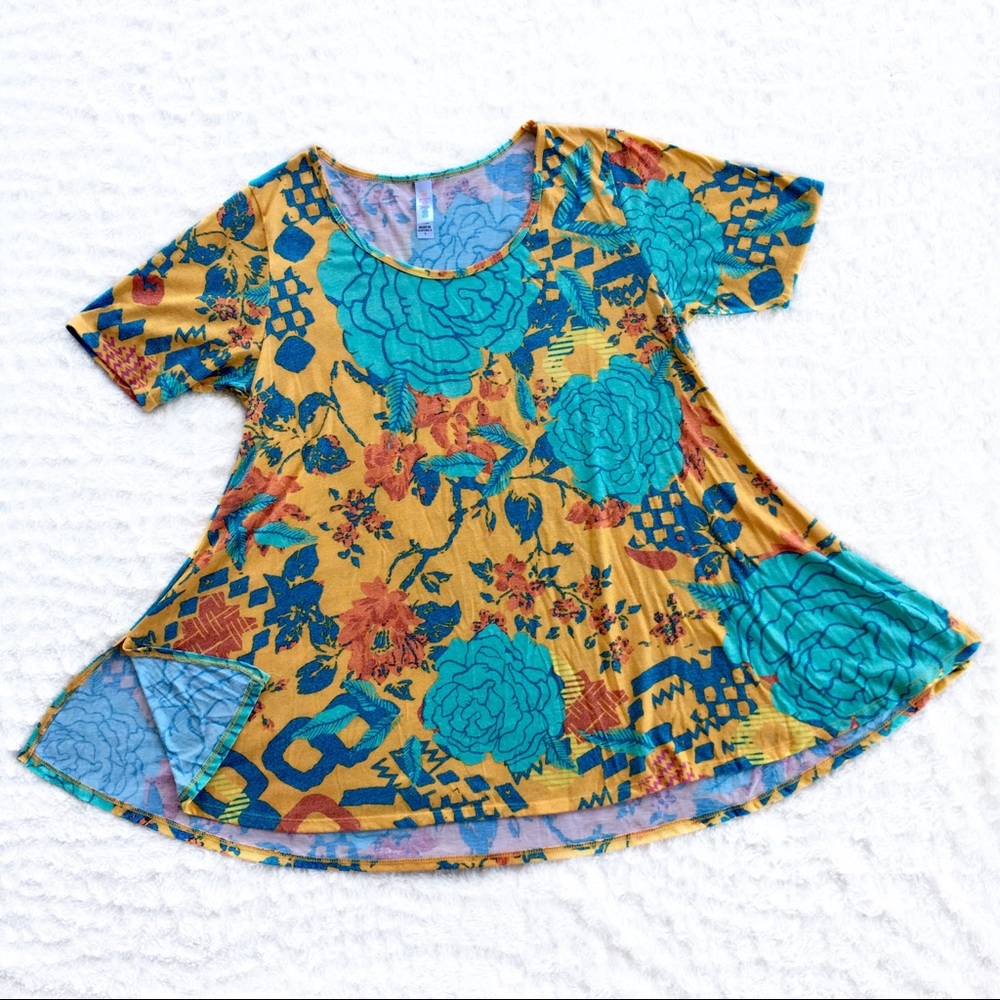 LuLaRoe Classic T size small Orange Floral Top